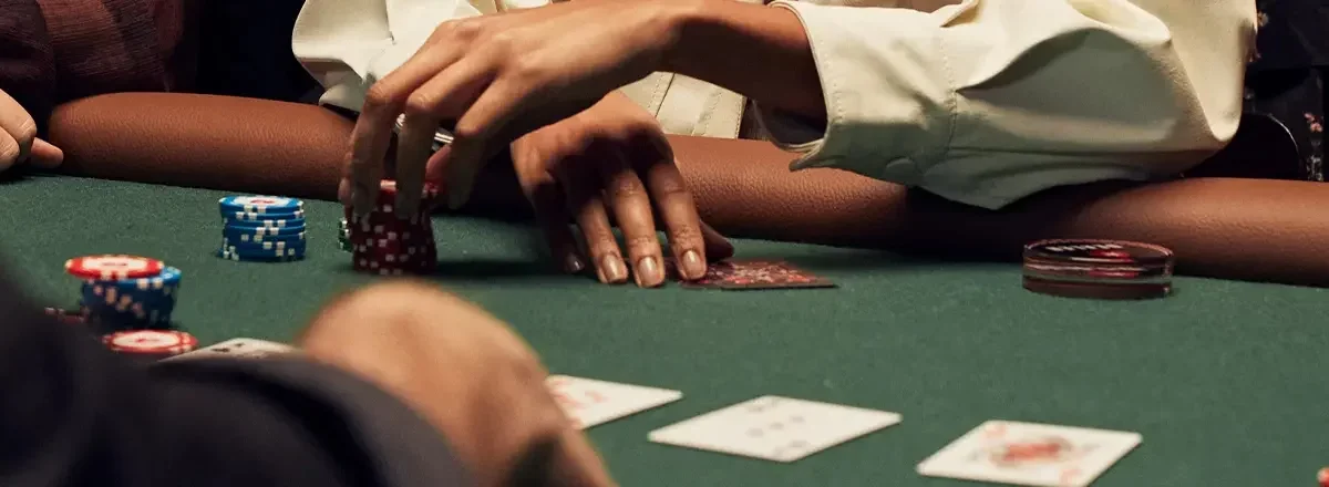 Pro live dealer hosting a premium table in luxury settings — showing D880's elite video quality in BD.